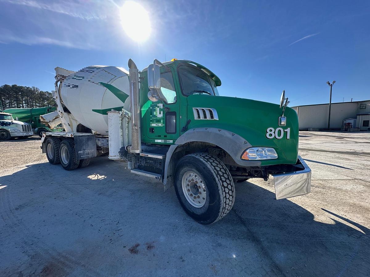 Used 2019 MACK GR64B