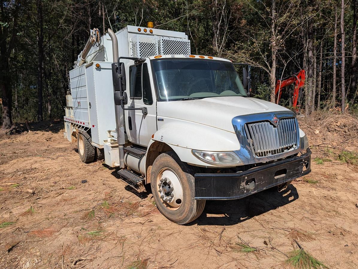 Used 2001 INTERNATIONAL DT466