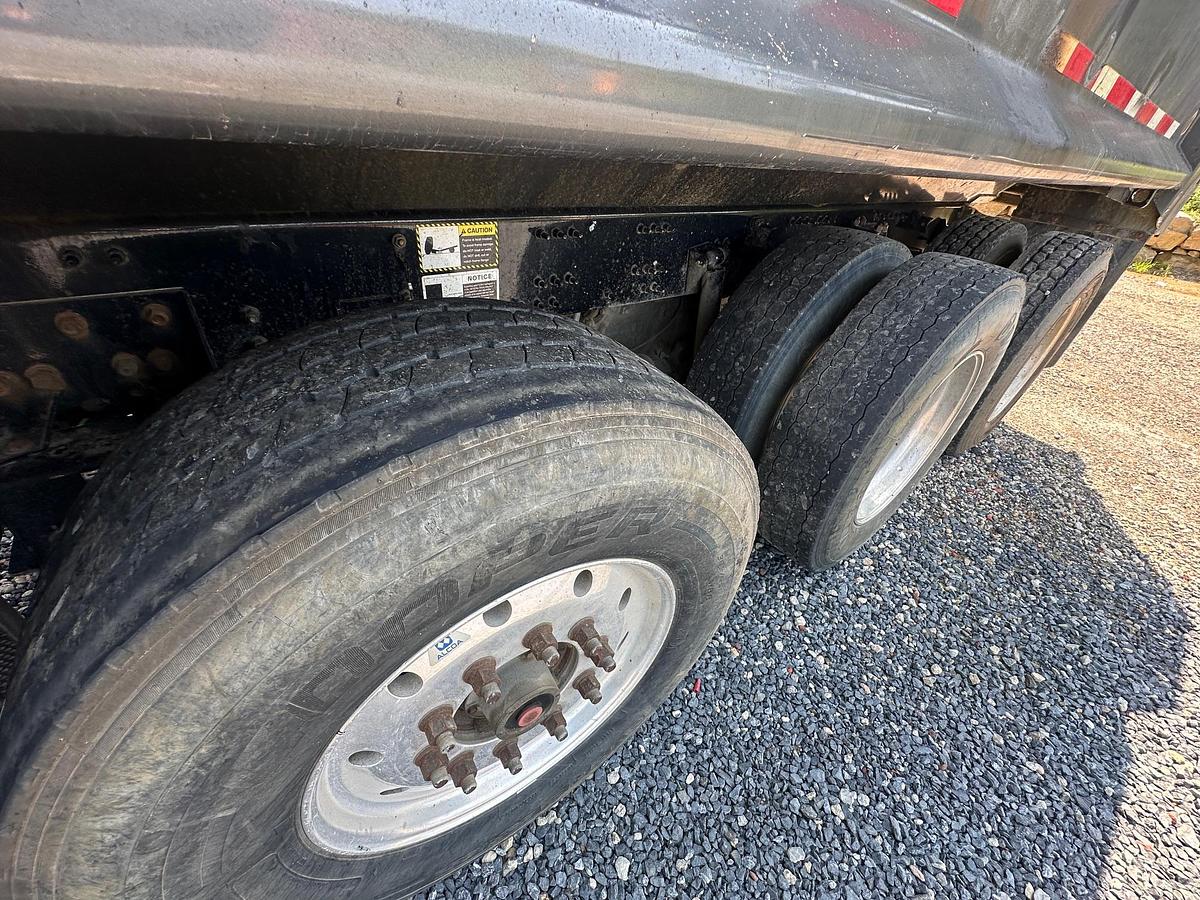 Used 2019 MACK Granite GR64F