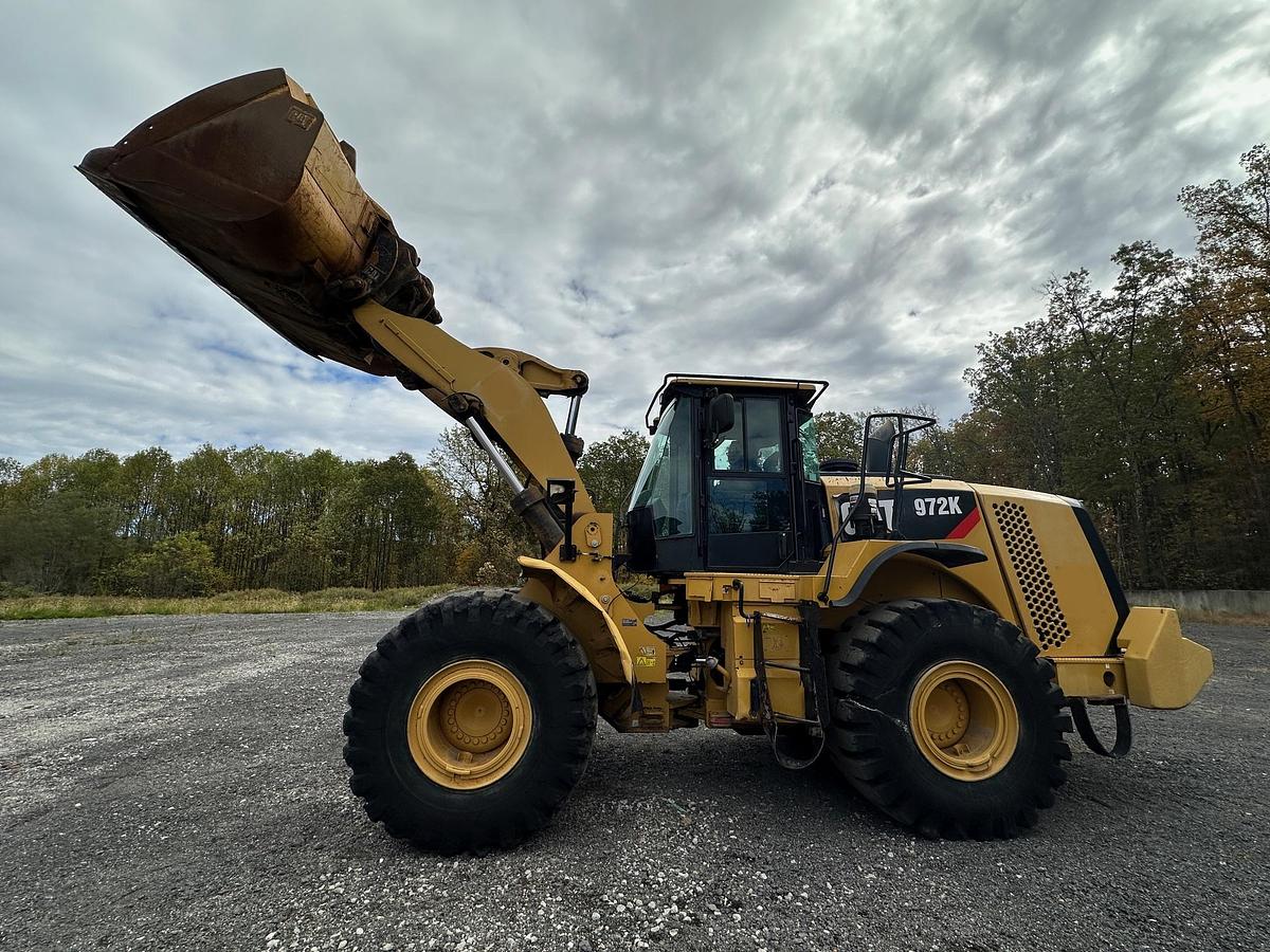 Used 2013 CATERPILLAR 972K