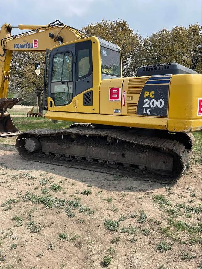 Used 2011 KOMATSU PC200LC-8