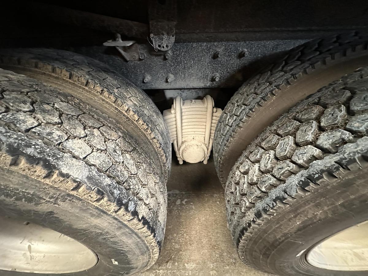 Used 2013 MACK GU713 Granite