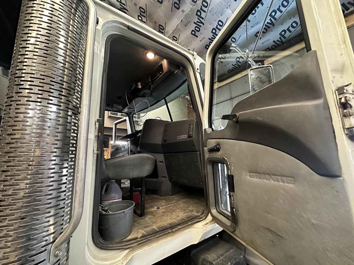 Used 2013 MACK GU713 Granite