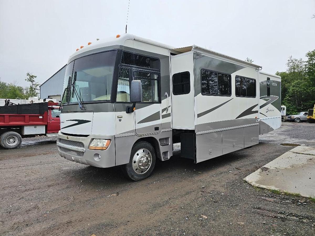 Used 2005 WINNEBAGO Suncruiser