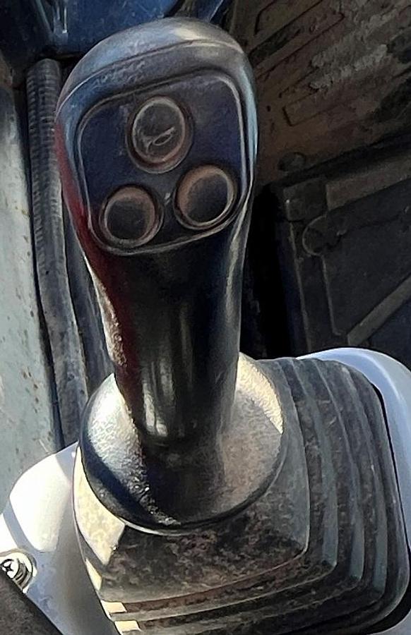 Used 2010 KUBOTA SVL75