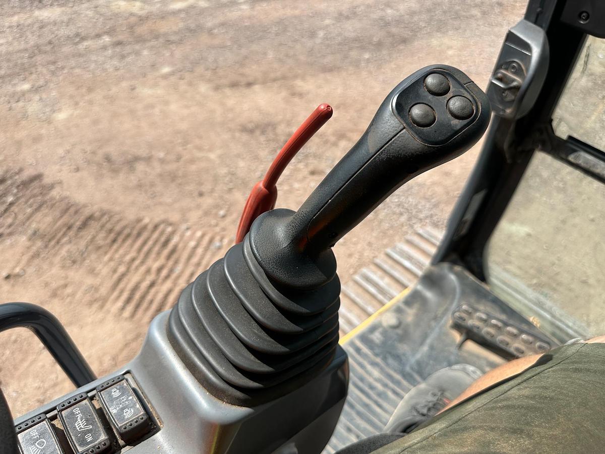 Used 2018 DEERE 380G LC