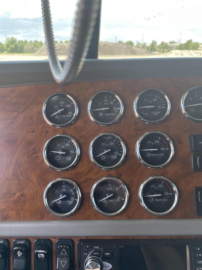 Used 2008 PETERBILT 388