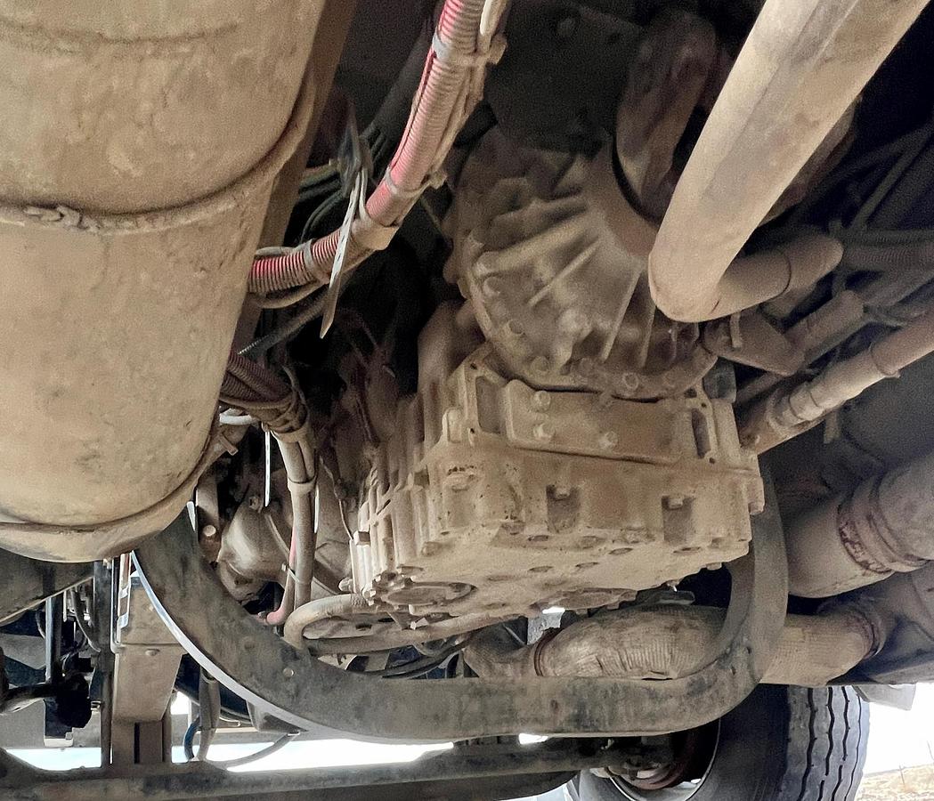 Used 2016 PETERBILT 348