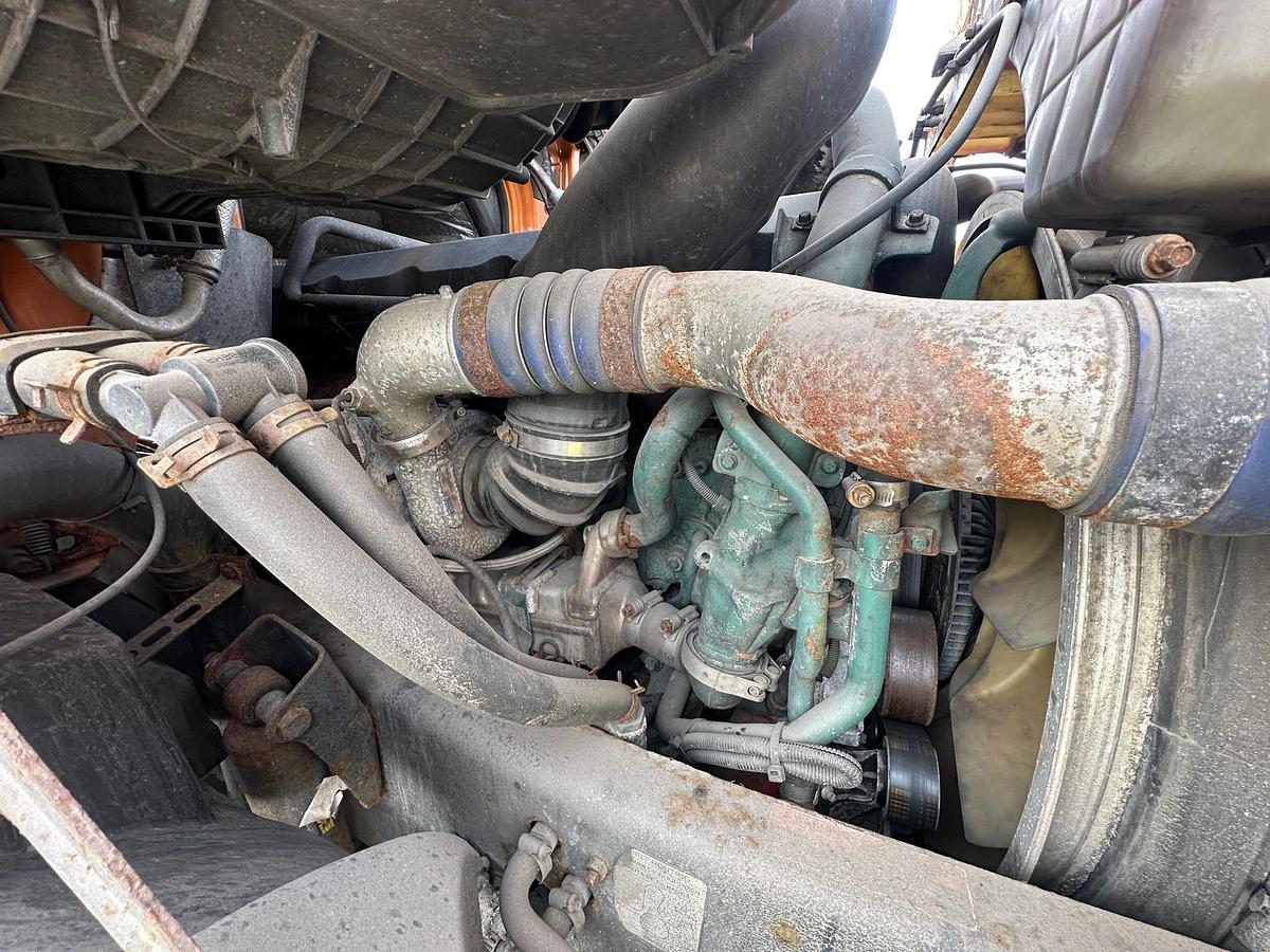 Used 2014 VOLVO VNM64T