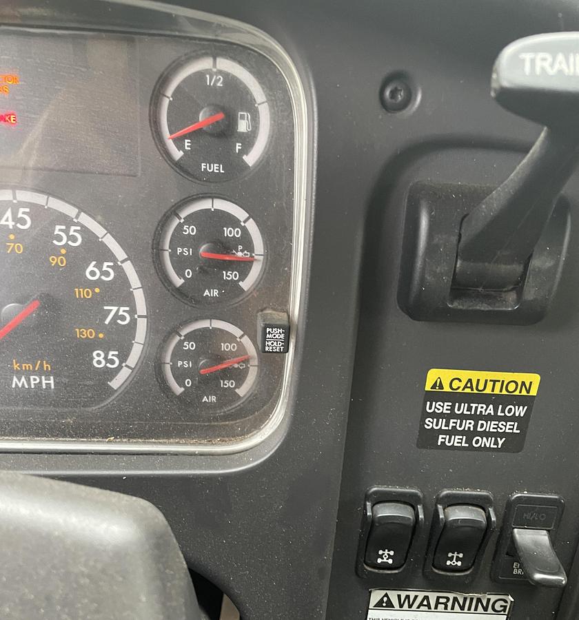 Used 2008 FREIGHTLINER M2
