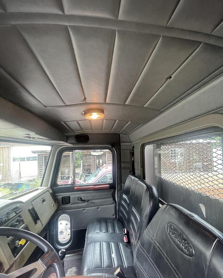 Used 1998 PETERBILT 330