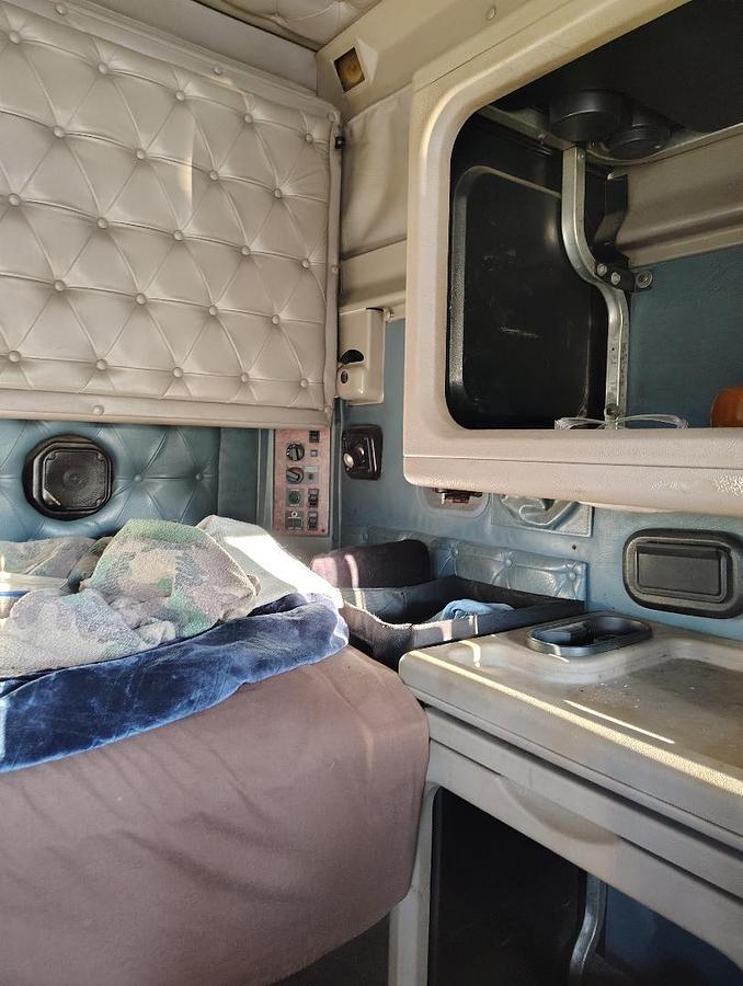 Used 1998 INTERNATIONAL 9300