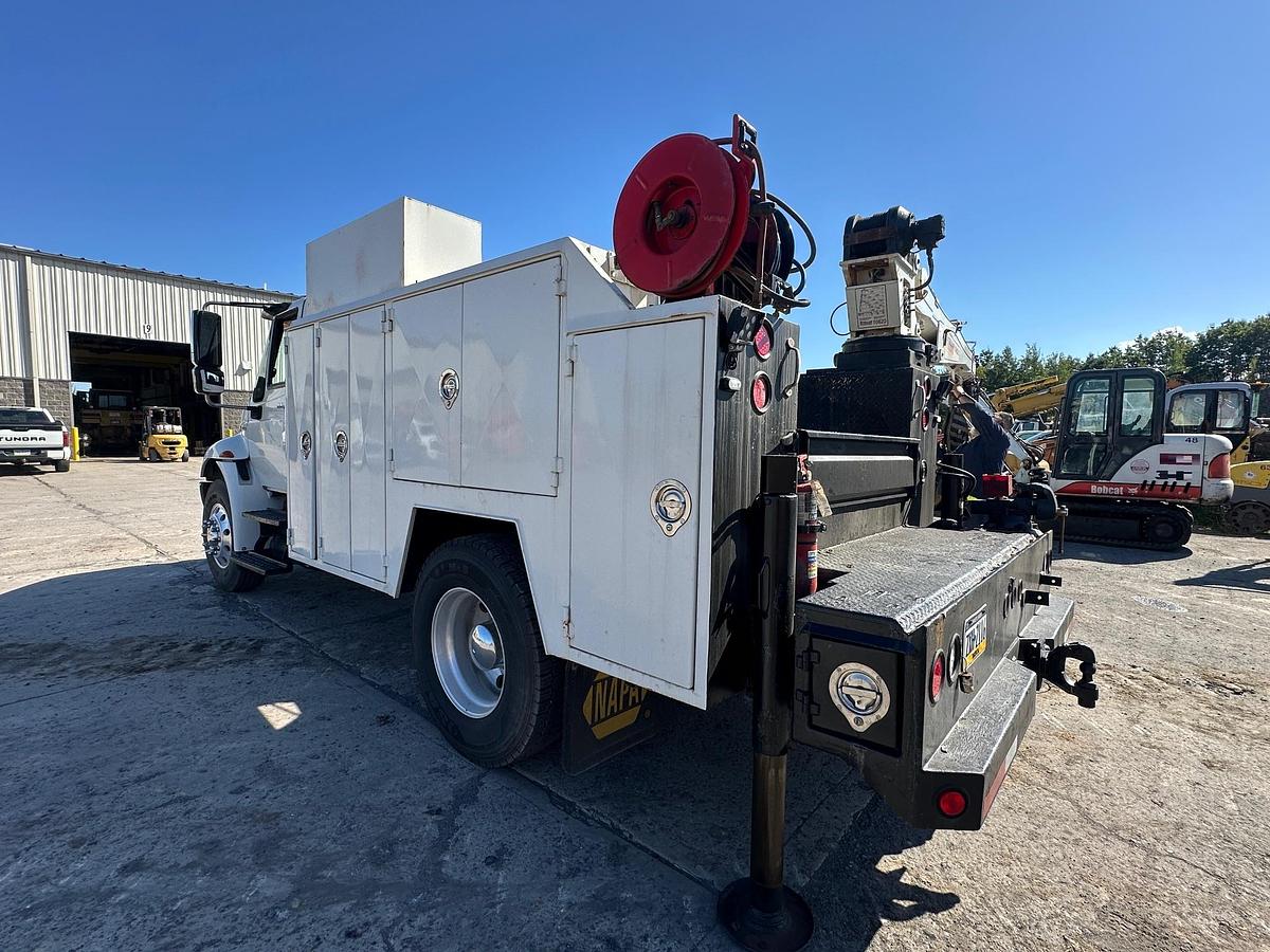 Used 2010 INTERNATIONAL 4300 Service Truck