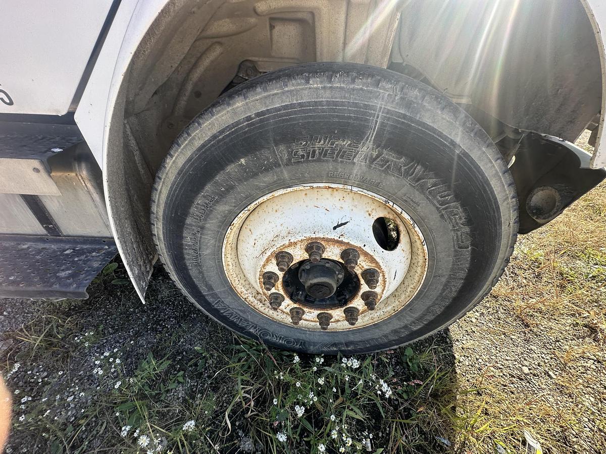 Used 2007 FREIGHTLINER M2 106