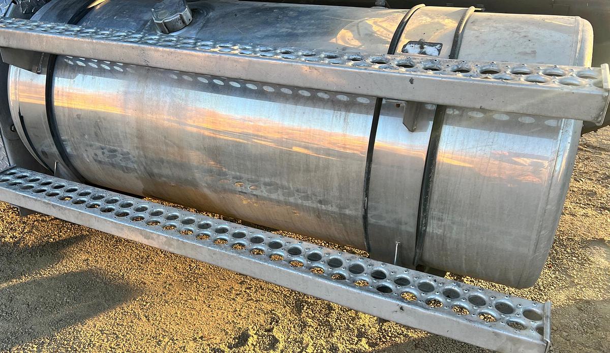 Used 2019 WESTERN STAR W4900