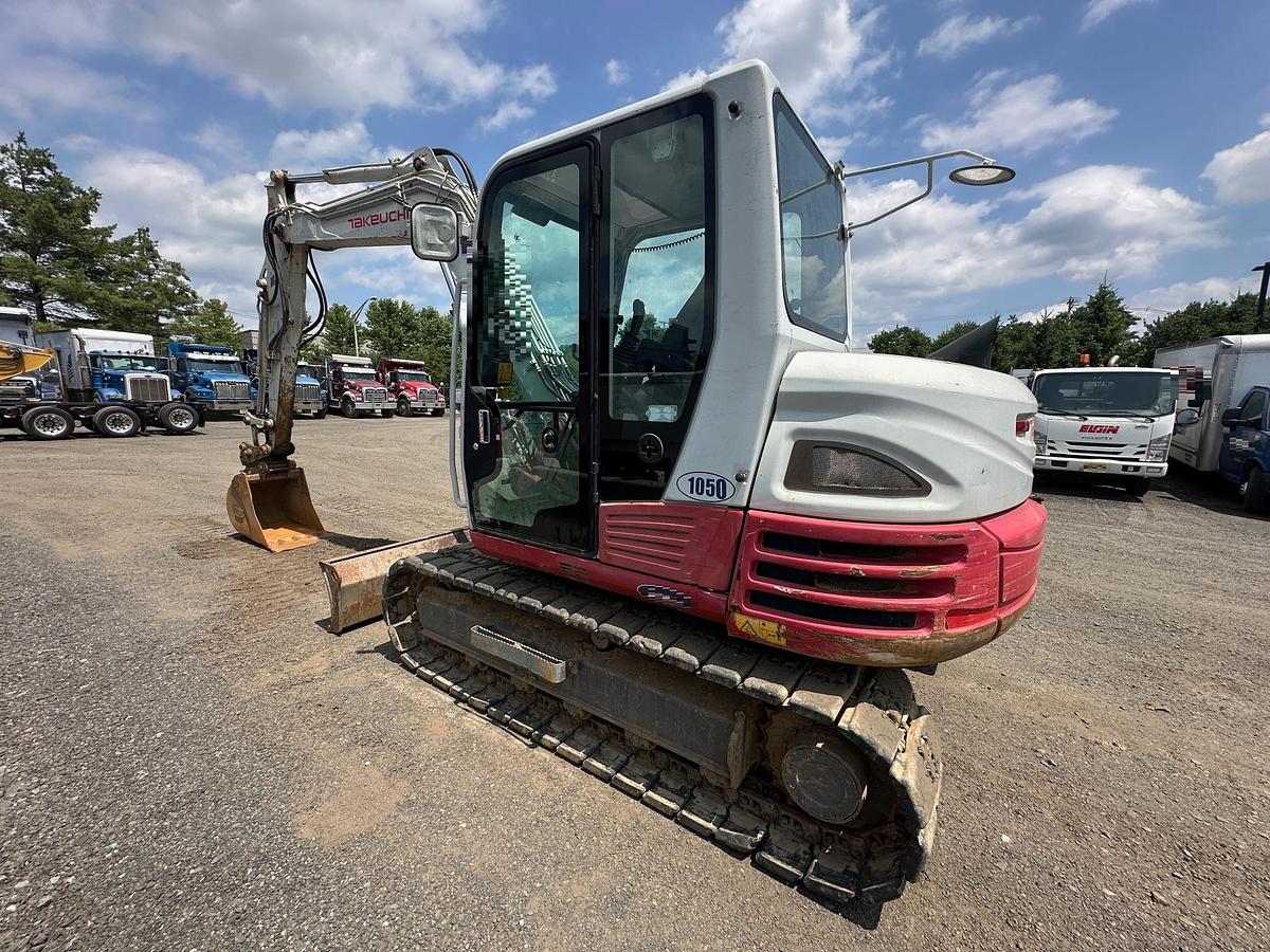 Used 2013 TAKEUCHI TB285