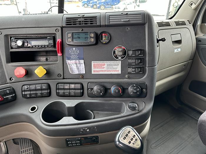 Used 2015 FREIGHTLINER Cascadia 125
