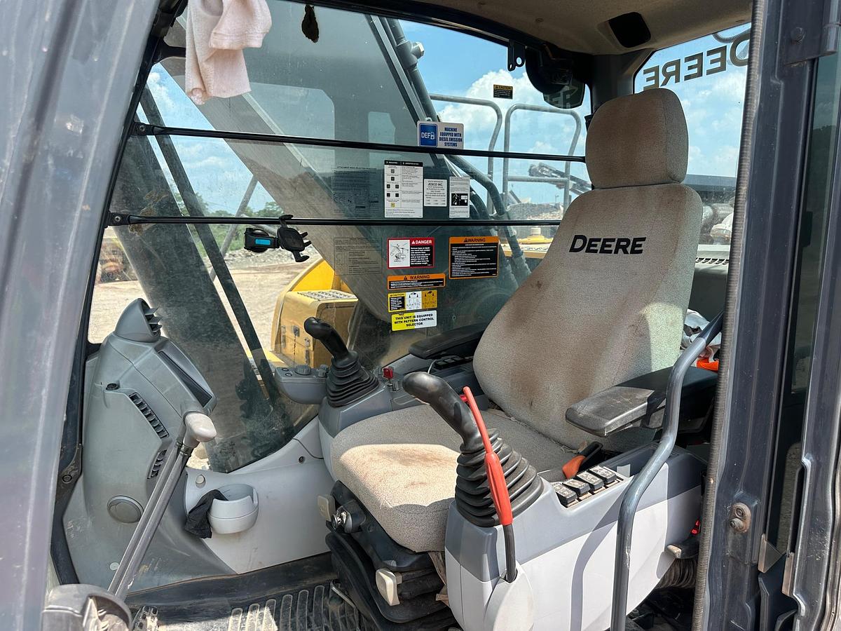 Used 2018 DEERE 380G LC