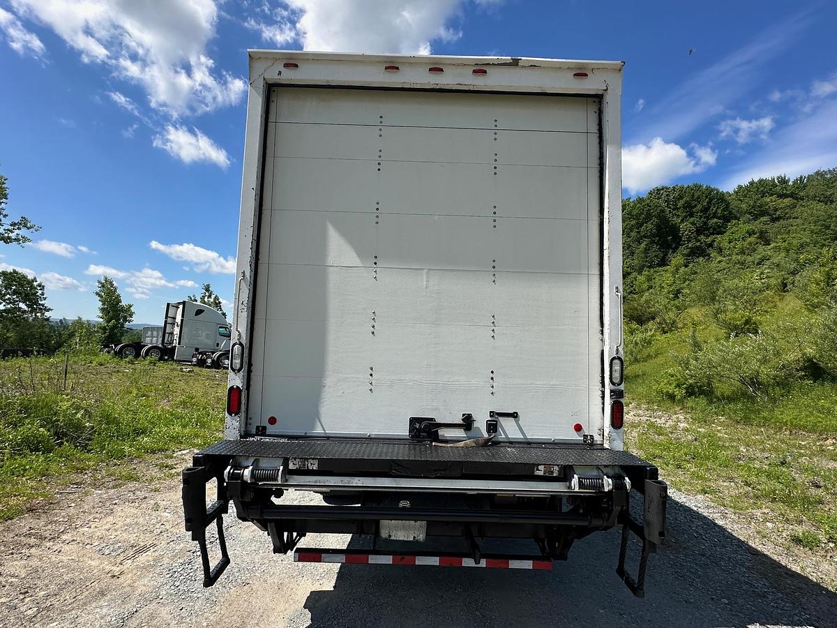 Used 2016 FREIGHTLINER Business Class M2