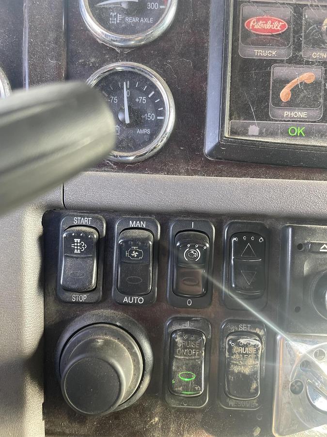 Used 2012 PETERBILT 389