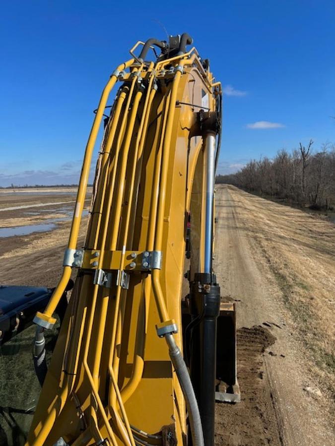Used 2019 CATERPILLAR 336