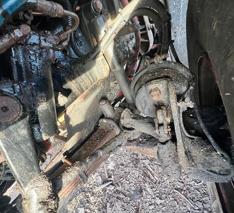 Used 2013 FREIGHTLINER 108SD Dump Truck