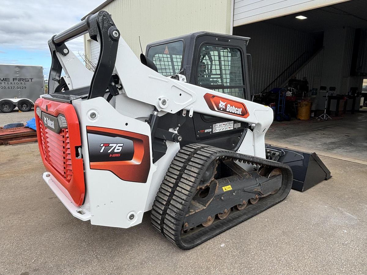 Used 2022 BOBCAT T76
