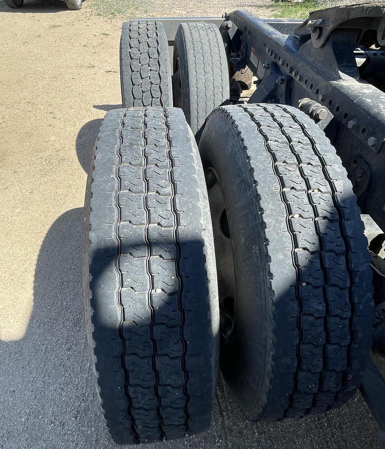 Used 2007 FREIGHTLINER Columbia