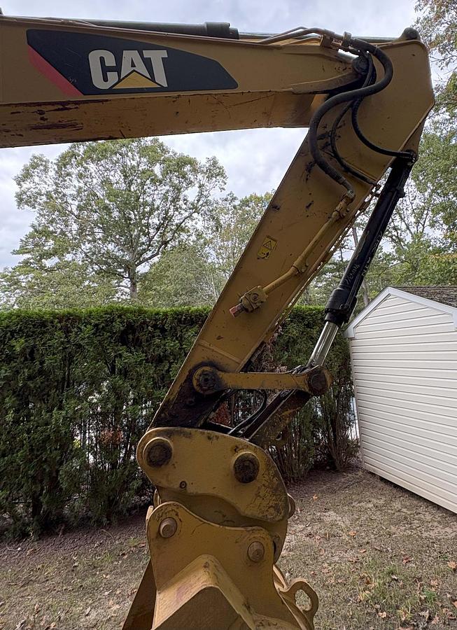 Used 2013 CATERPILLAR 321D LCR