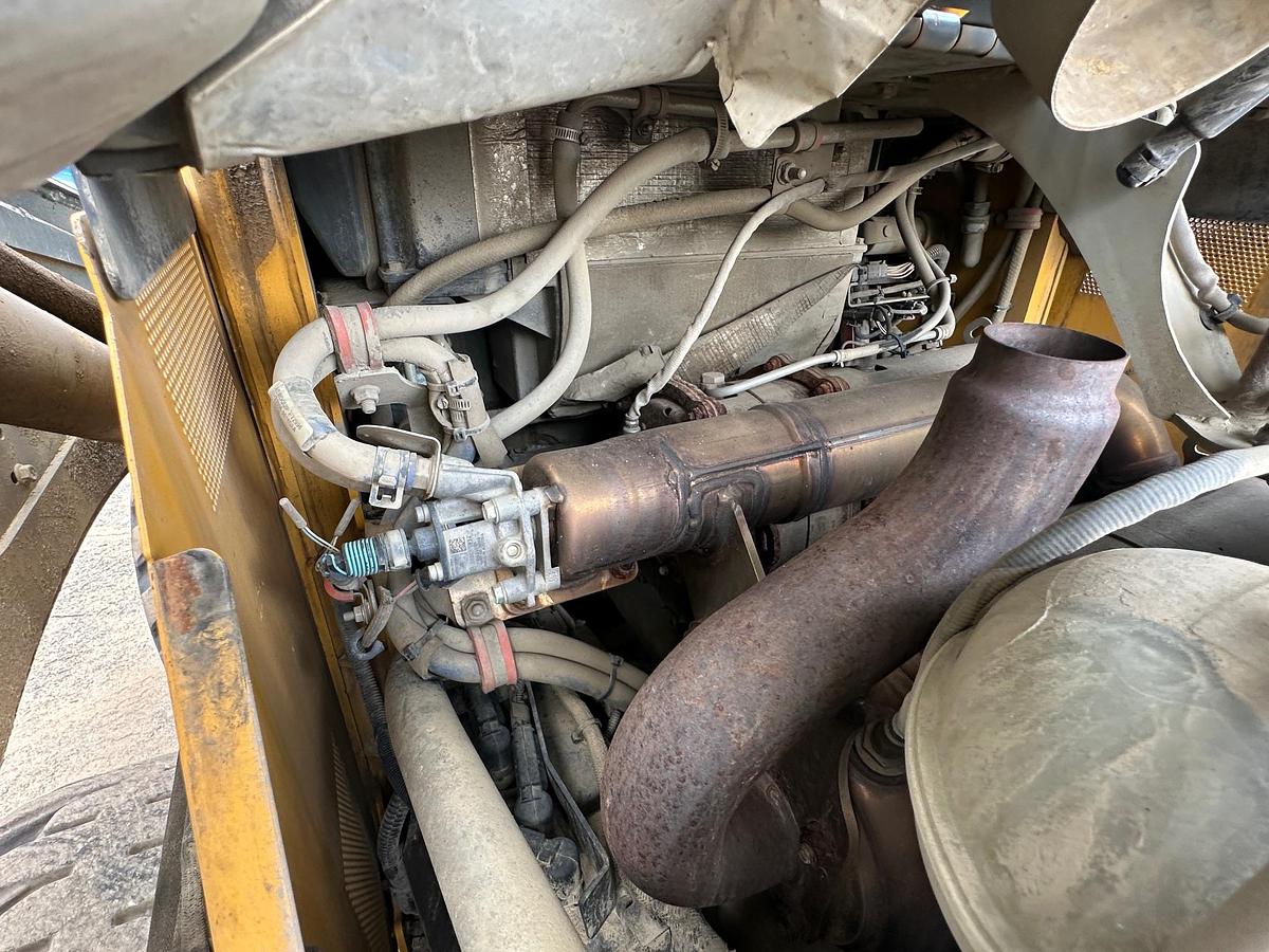 Used 2017 DEERE 330G