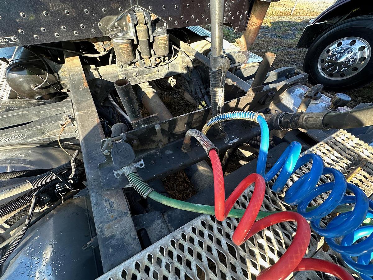 Used 2016 PETERBILT 367