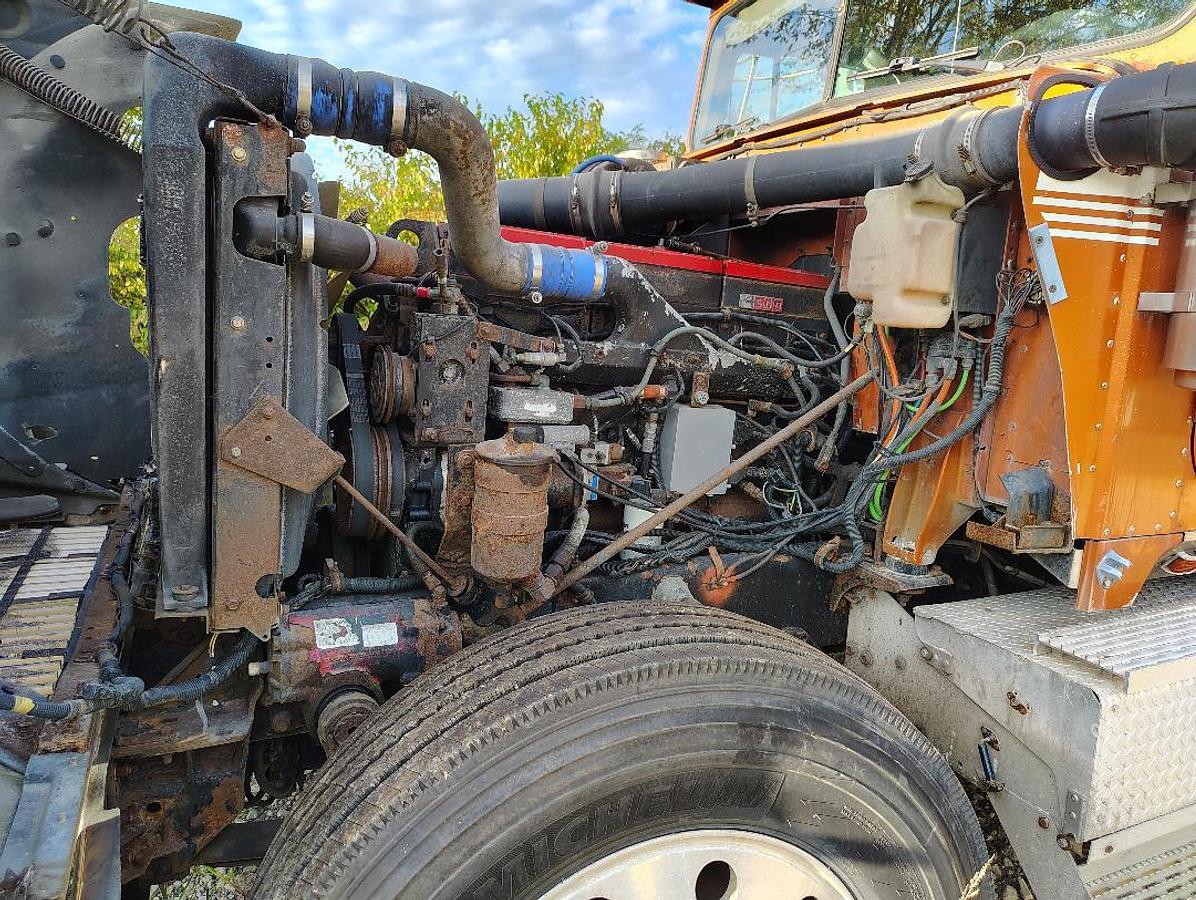 Used 1998 INTERNATIONAL 9300