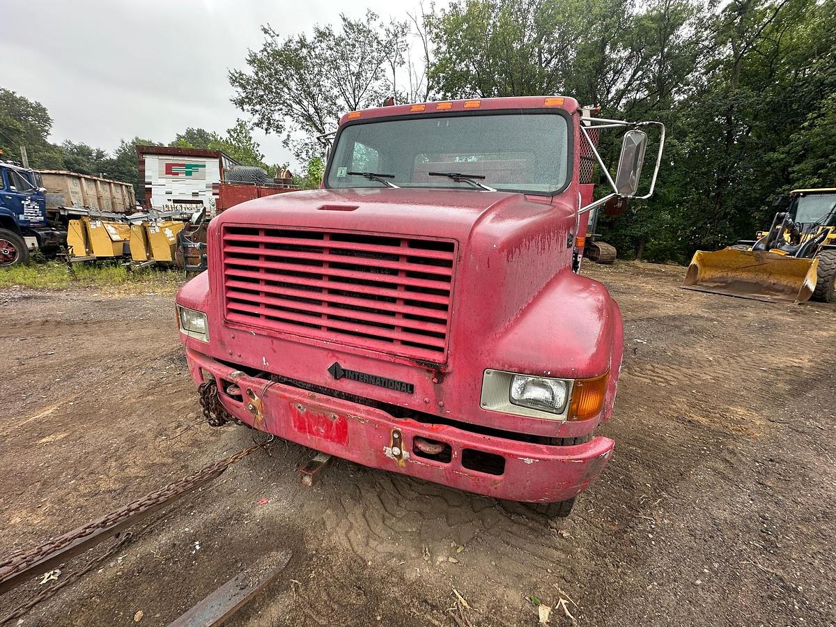 Used 2001 INTERNATIONAL 4700 Service Truck