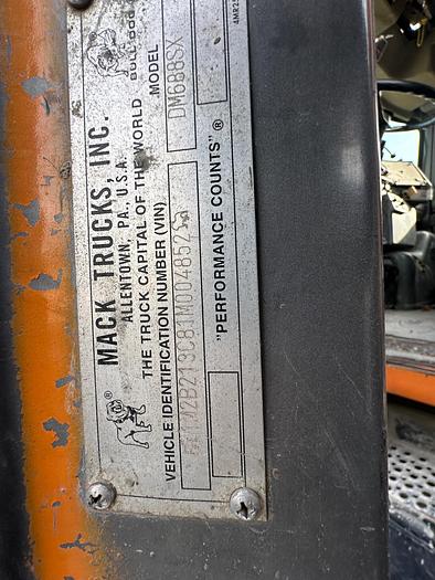 Used 2001 MACK DM688SX