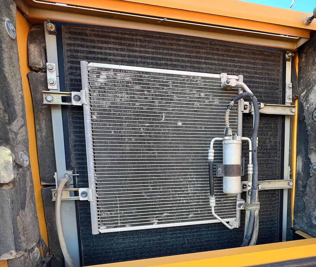 Used 2008 VOLVO EC210CL