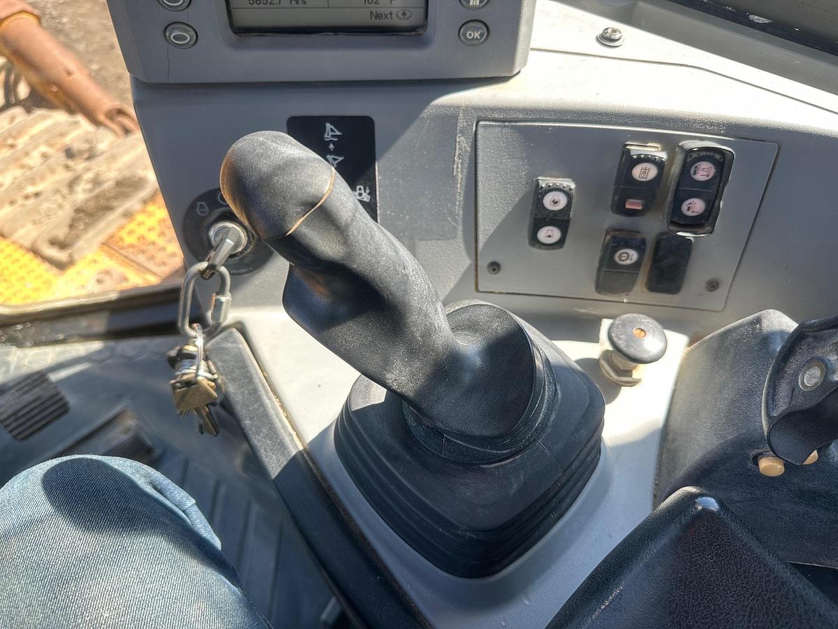 Used 2014 CATERPILLAR D8T