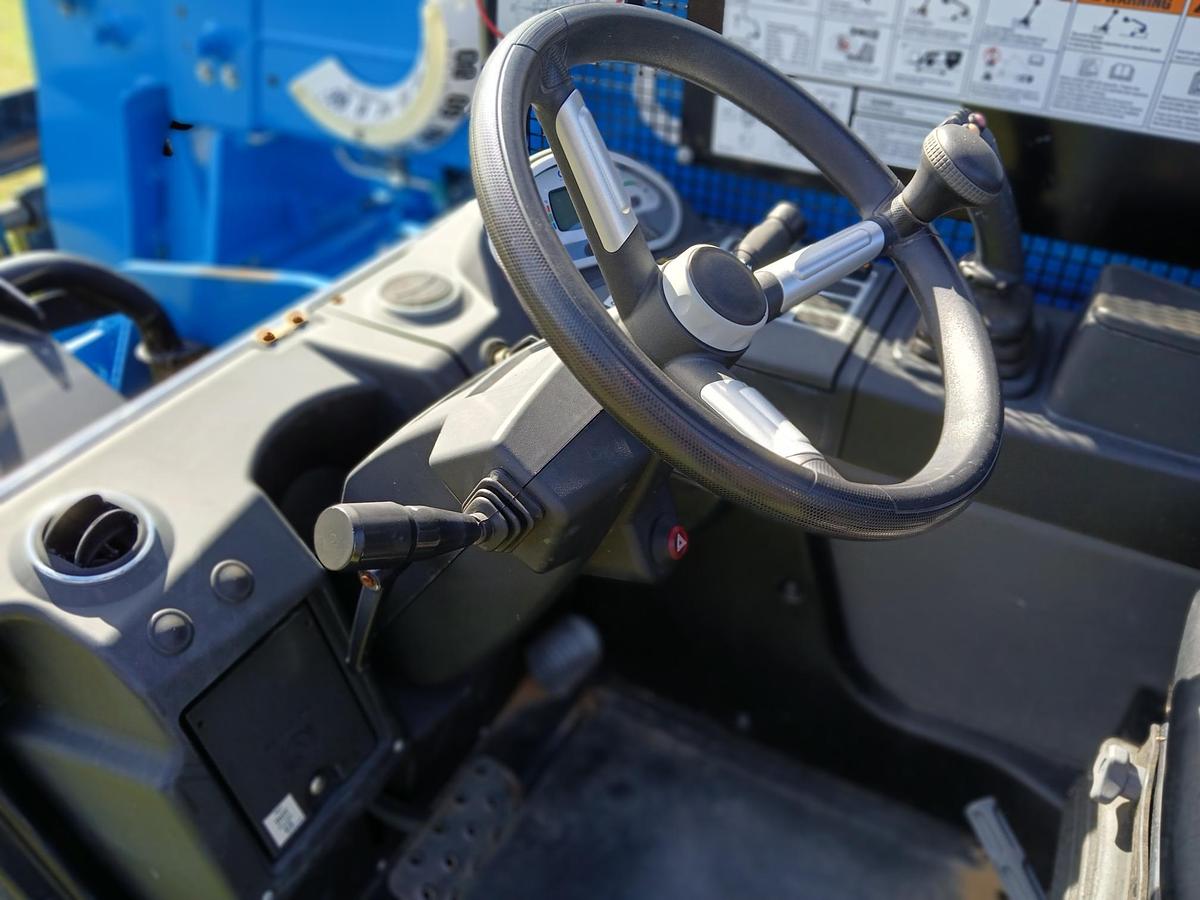 Used 2023 GENIE GTH 5519