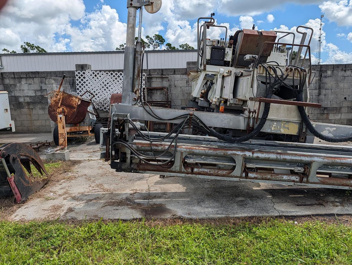 Used 1999 SOMERO S-240 Laser Screed