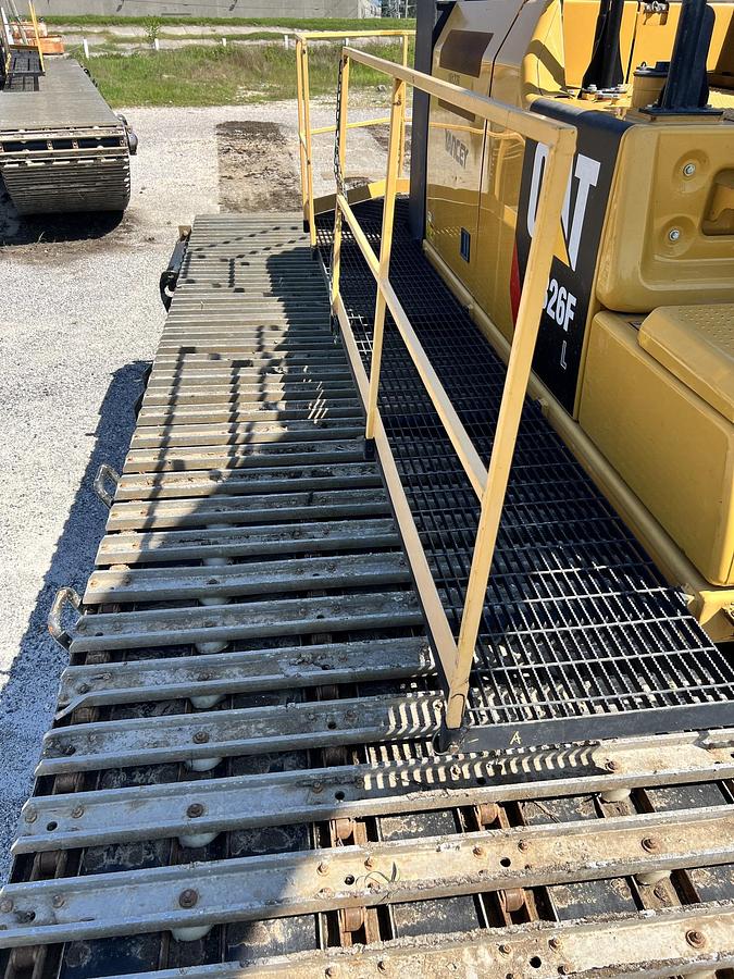 Used 2018 CATERPILLAR 326FL