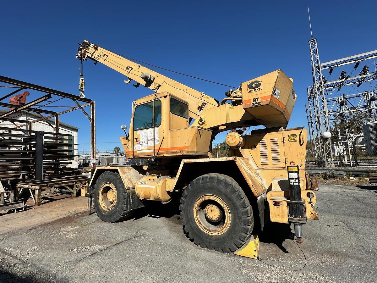 Used 1979 GROVE RT522