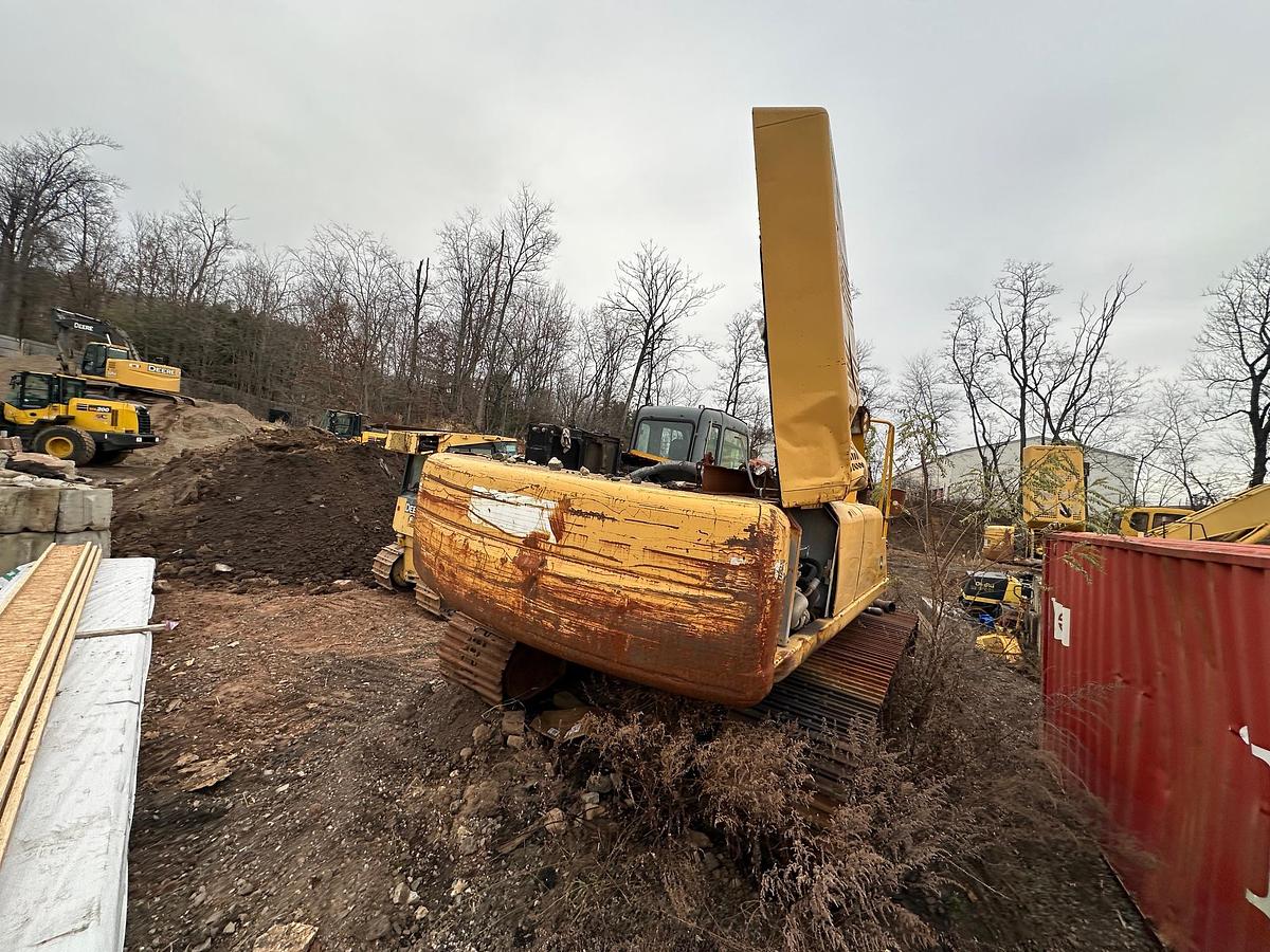Used 2005 DEERE 330C LC