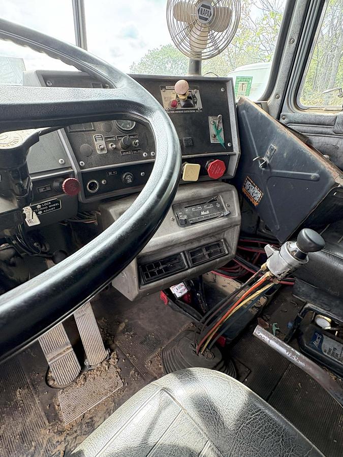 Used 1993 MACK RD 600GK