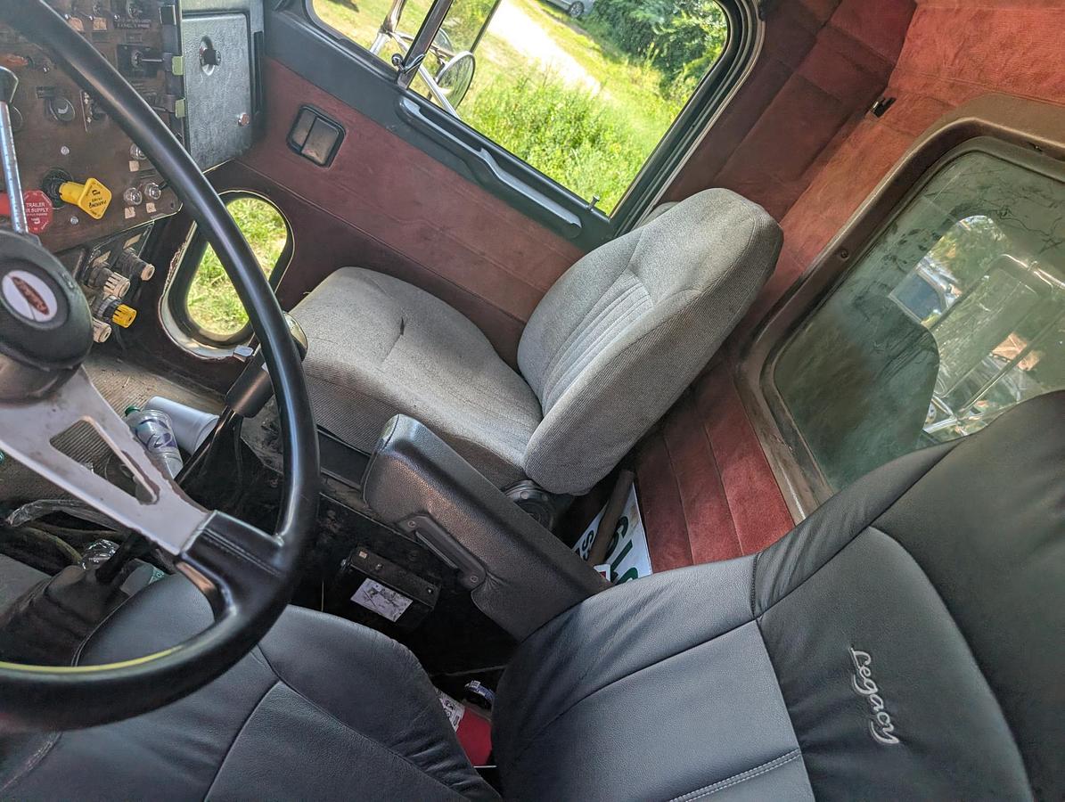 Used 1995 PETERBILT 330