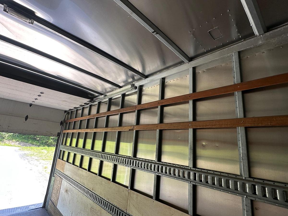 Used 2016 FREIGHTLINER Business Class M2
