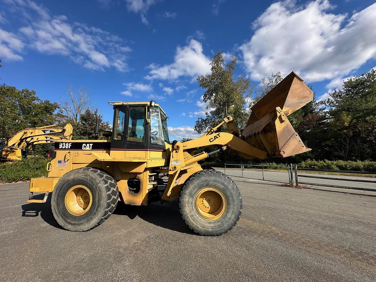 Used 1994 CATERPILLAR 938F