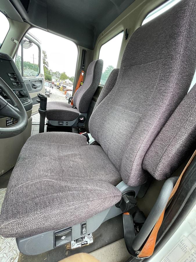 Used 2013 FREIGHTLINER Cascadia 125 Vacuum