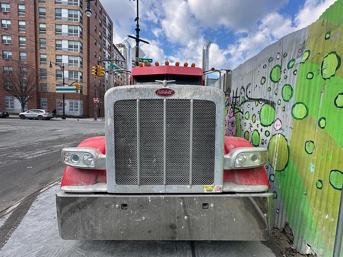 Used 2008 PETERBILT 389