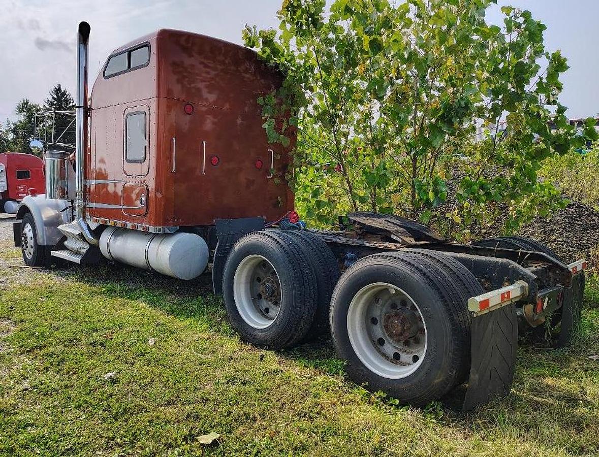 Used 2000 KENWORTH W900