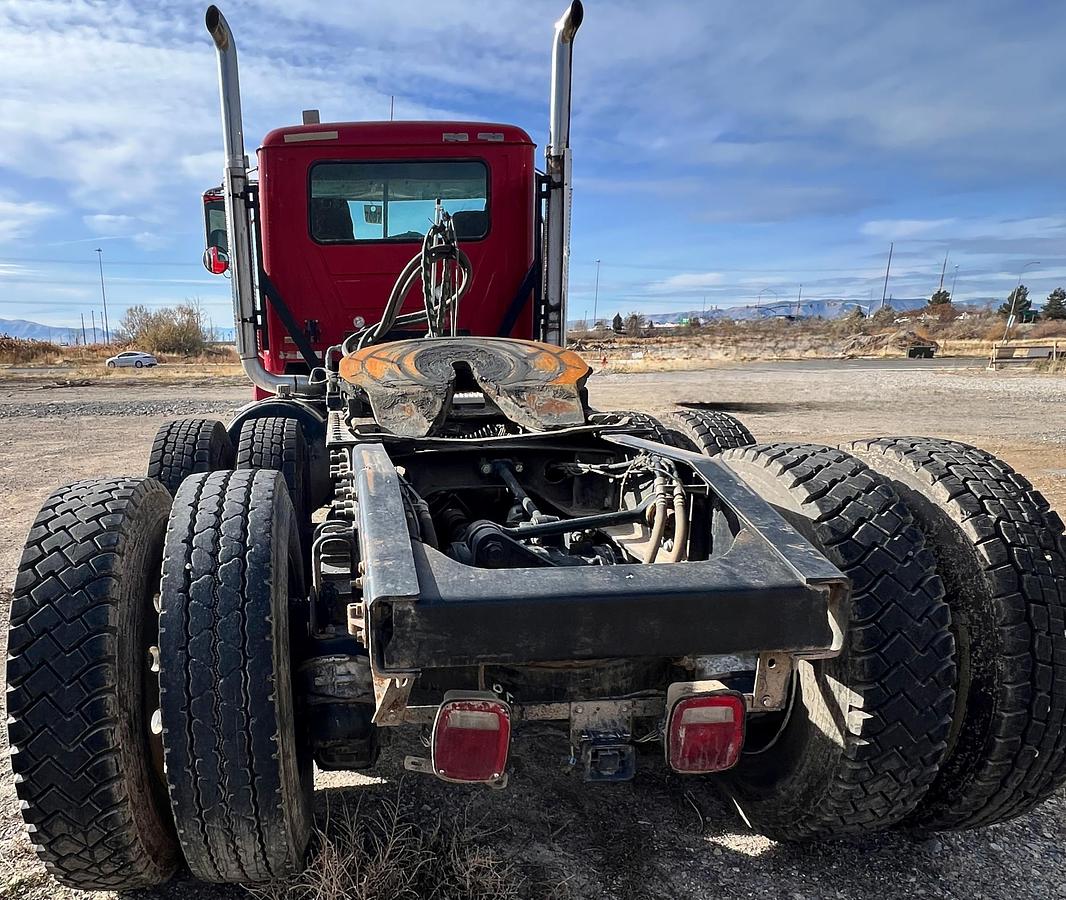 Used 2011 MACK Pinnacle CHU613