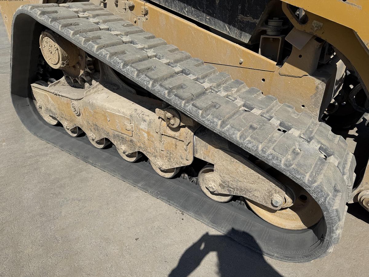 Used 2017 CATERPILLAR 299D2